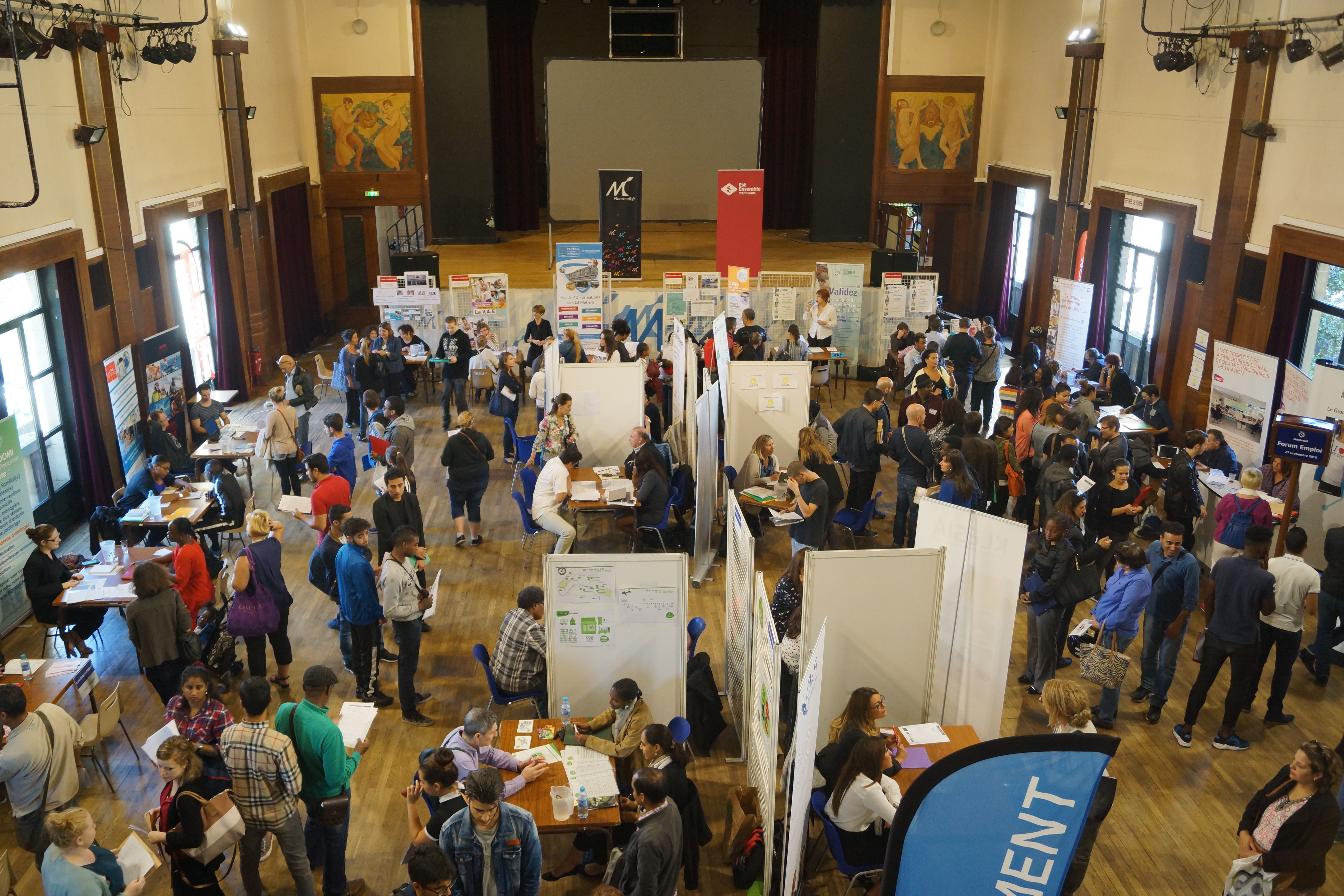 Affluence Au Forum De L Emploi De Montreuil Est Ensemble