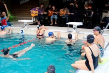 Les Nocturnes musicales #2 à la piscine Jean Guimier. Photo Est Ensemble / Antoine Dumont