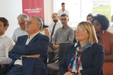 Gérard Cosme, président d’Est Ensemble et de Danielle Dubrac, présidente de la Chambre de commerce et d’industrie de la Seine-Saint-Denis, mardi 25 juin à l’hôtel de territoire, pour le lancement de Réseau#Leader. Photo Est Ensemble / Direction de la communication